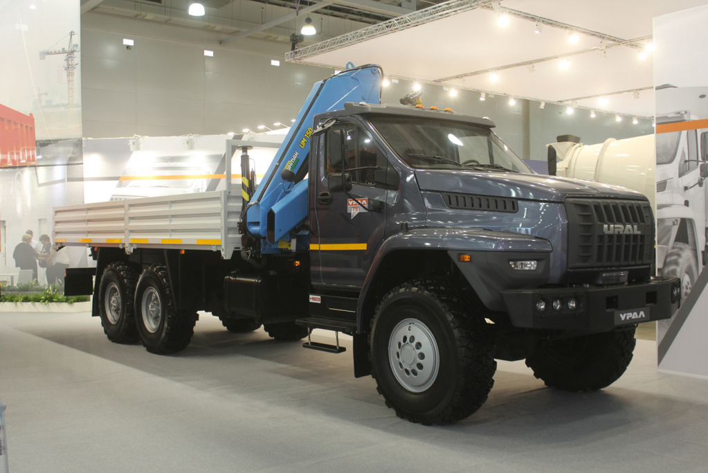 Автозавод «Урал» представляет на выставке COMTRANS 2019 новинки дорожной техники